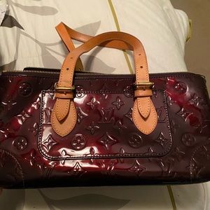 Gorgeous 100% Authentic Louis Vuitton amarante vernis Rosewood bag.
